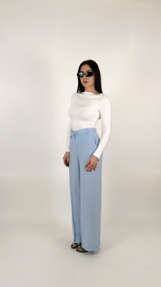 Pantalone vita alta e gamba larga